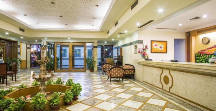 Grand Continental Hotel Prayagraj Luaran gambar