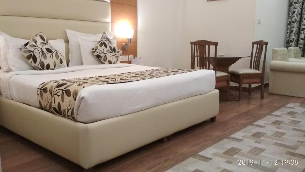 Grand Continental Hotel Prayagraj Luaran gambar