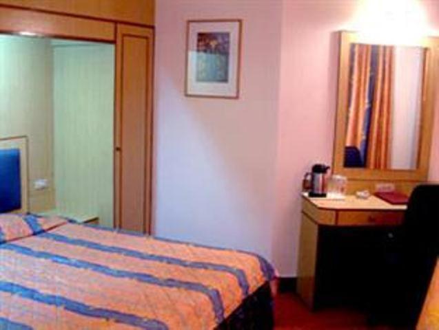 Grand Continental Hotel Prayagraj Bilik gambar
